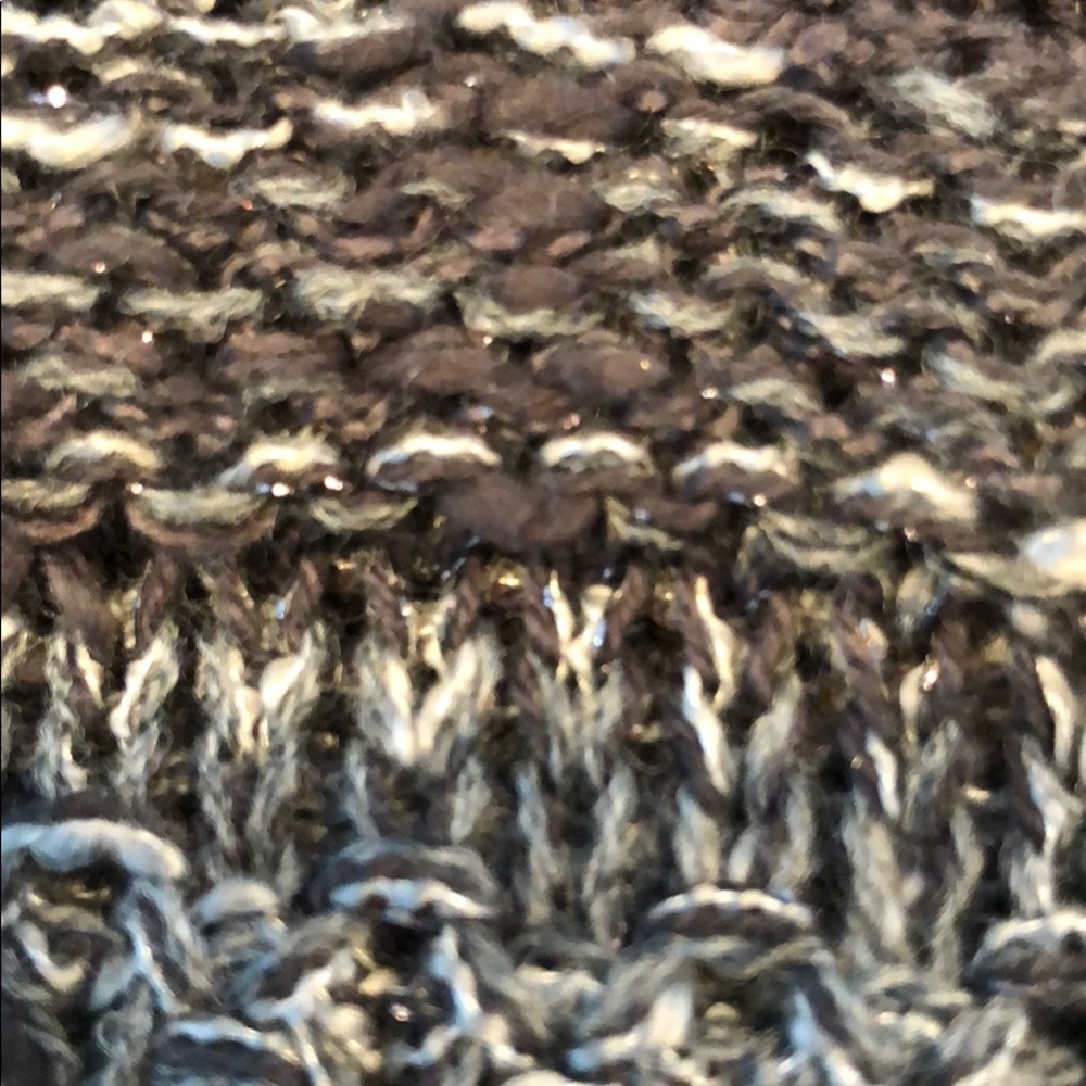 Sweater - Picture 7 of 7